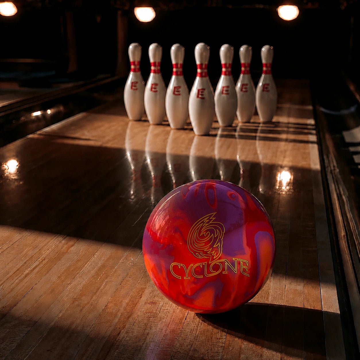 Boule EBONITE CYCLONE - ORANGE/PURPLE/RED 15 LBS - Bowling Stars
